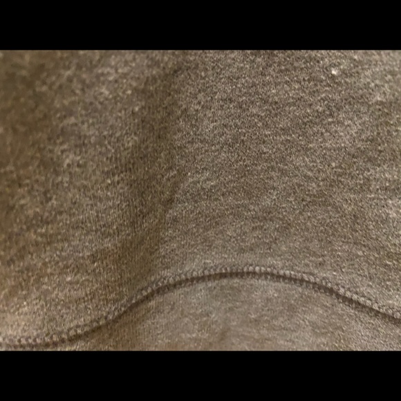 Hollister crewneck - Picture 7 of 9